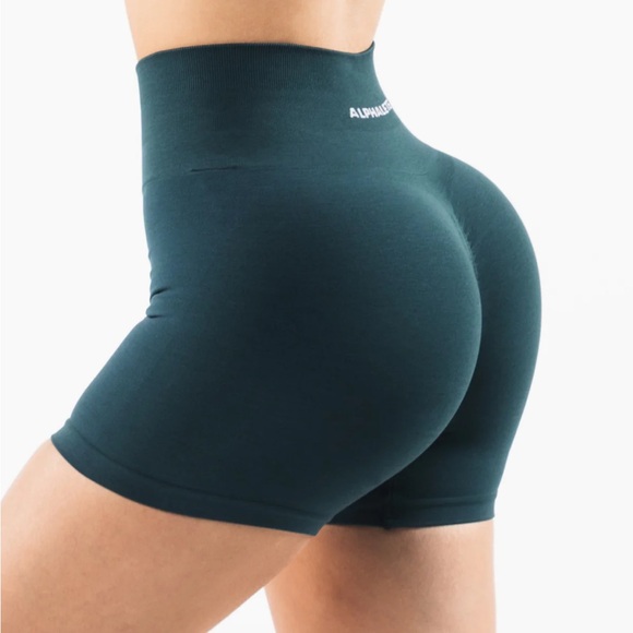 Alphalete Amplify Shorts - Picture 3 of 5